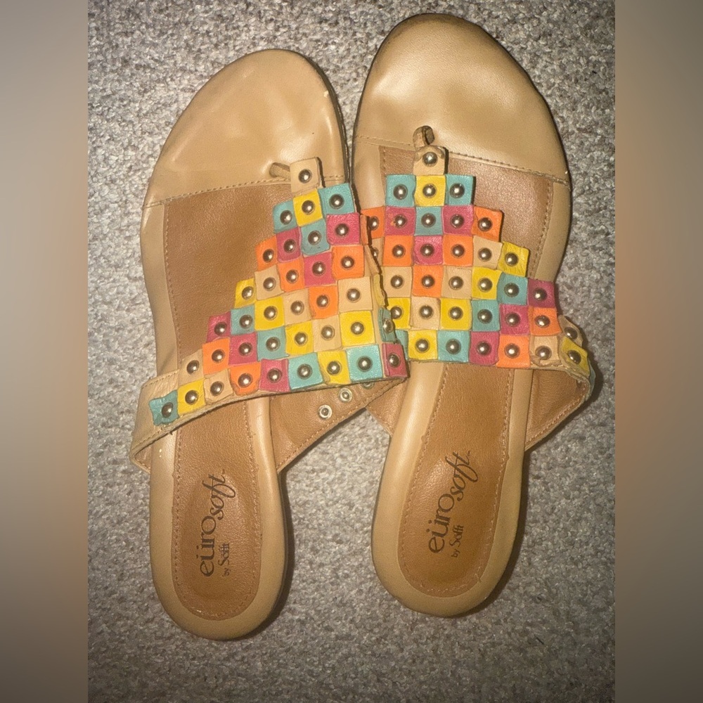 Sofft Colorful Leather Flip-Flops